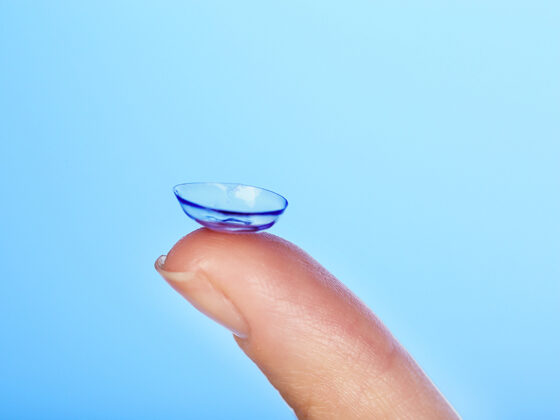 Contact lens for heterochromia