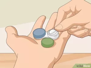 storing of contact lens
