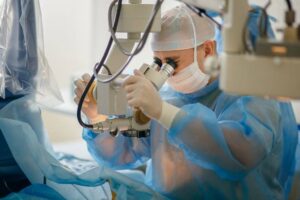 CustomEyes vs Epi LASIK